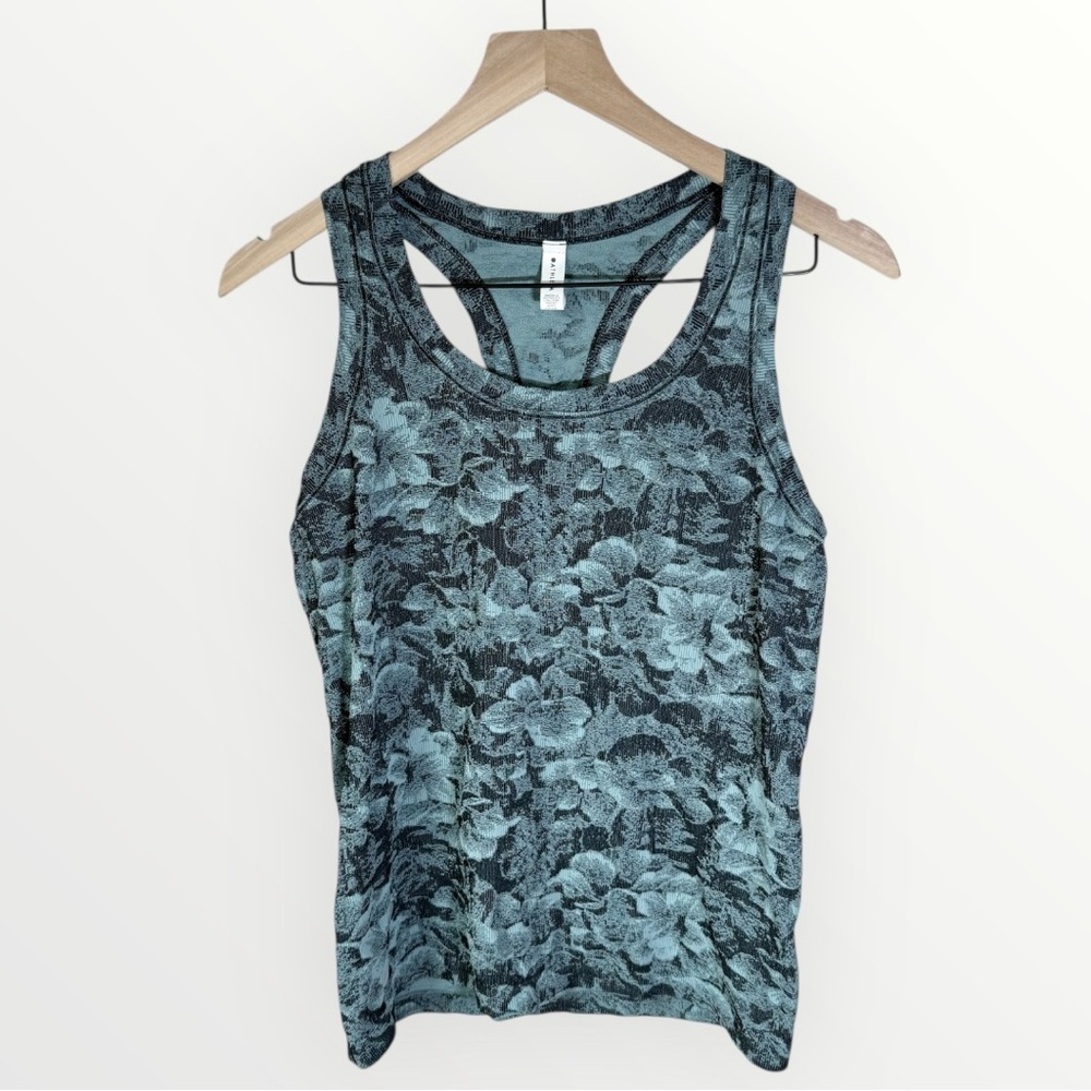 Athleta Tank Top Women’s Medium Blue Momentum Seamless Floral Stretch Athletic